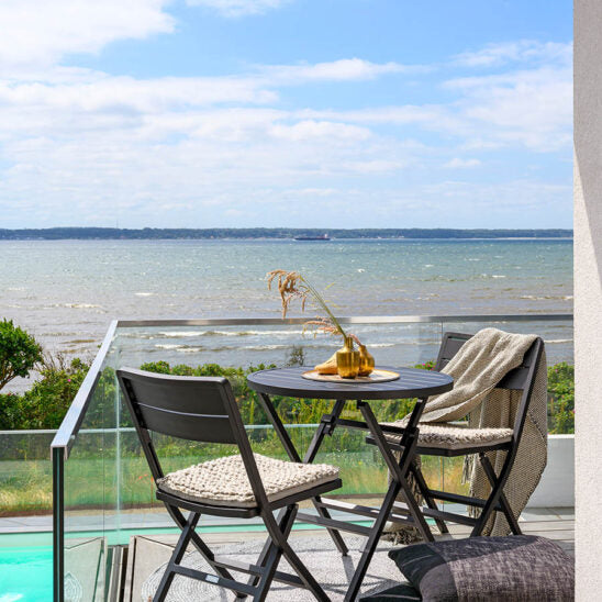 Wilkie cafégrupp rund svart