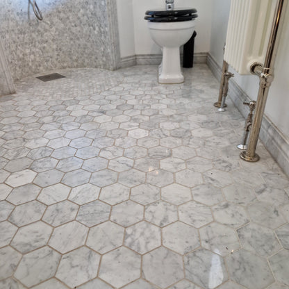 Bianco Carrara sockel 10 cm hög profilerad inspiration modernahuset.se
